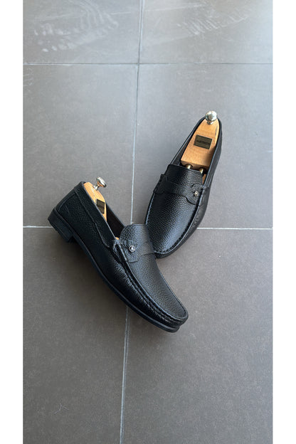 HAKİKİ DERİ SİYAH GÜNLÜK KLASİK KISA TOPUK LOAFER YENİ SEZON ERKEK AYAKKABI 110420262218