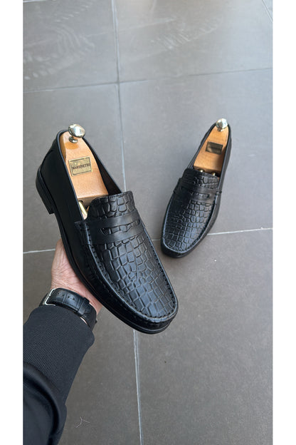 HAKİKİ DERİ SİYAH GÜNLÜK KLASİK KISA TOPUKLU LOAFER YENİ SEZON ERKEK AYAKKABI 110420262251